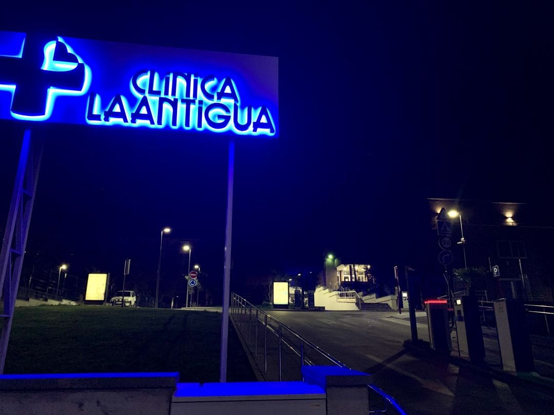 Entrada Clínica La Antigua de Guadalajara