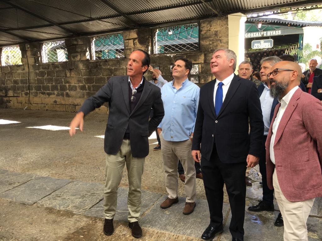 El partido entre el Xerez CD y el Cádiz CF se presentó en la Bodega González Byass