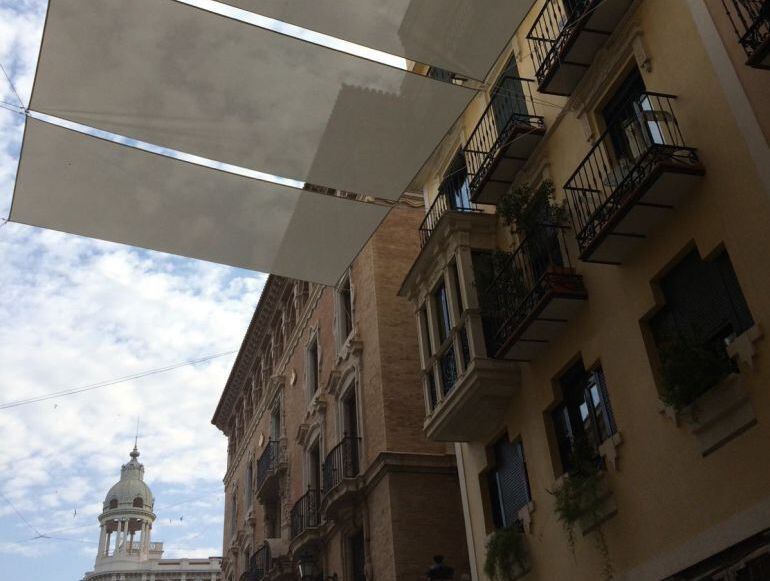 Toldos en el centro de Murcia