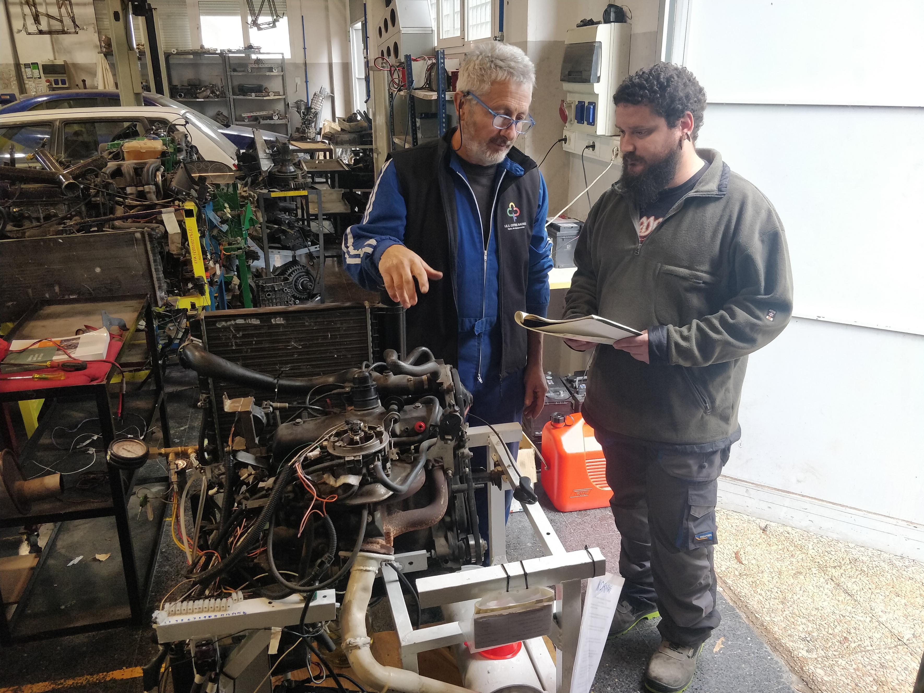Trabajadores que quieren obtener acreditación de su vida laboral
