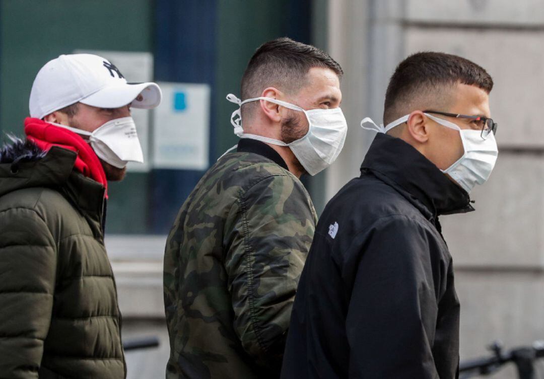 Paseando con la mascarilla