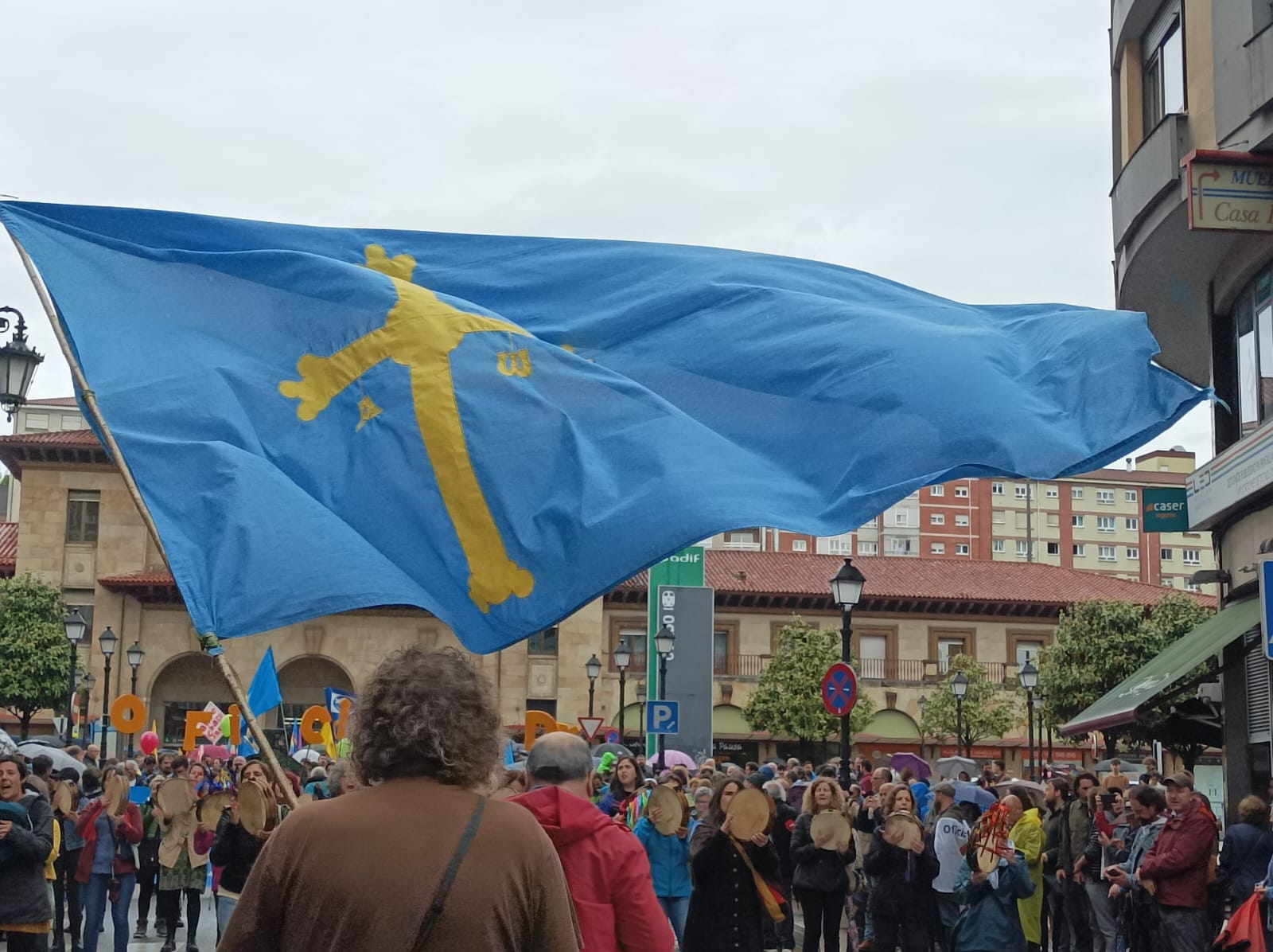 Manifestación en Oviedo pola oficialidá de la llingua asturiana