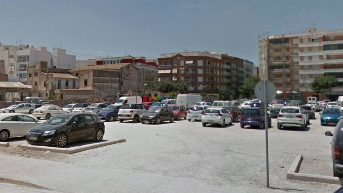 El solar frente al colegio Gregori Mayans ya es del Ayuntamiento de Gandia