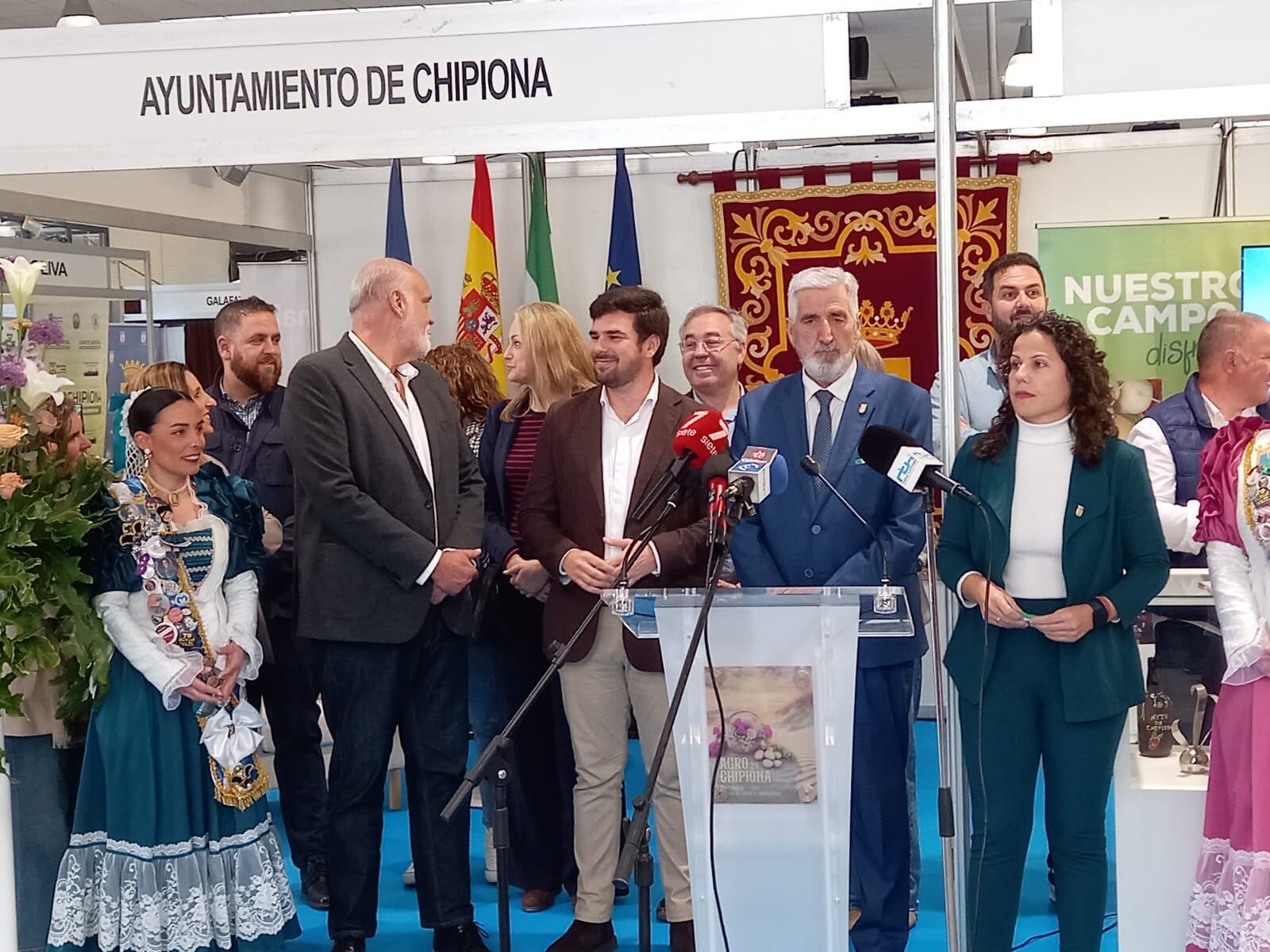 El alcalde de Chipiona durante la inauguración de AgroChipiona