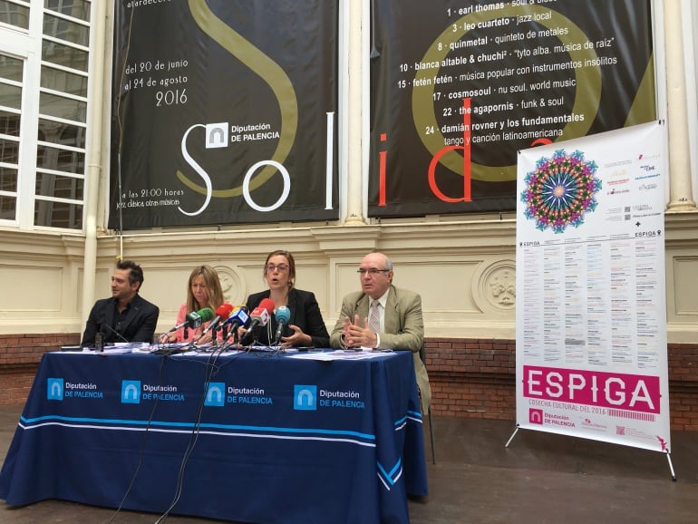 Presentación de la programación &quot;Espiga 2016&quot; en el Patio de Palacio de la Diputación Provincial de Palencia