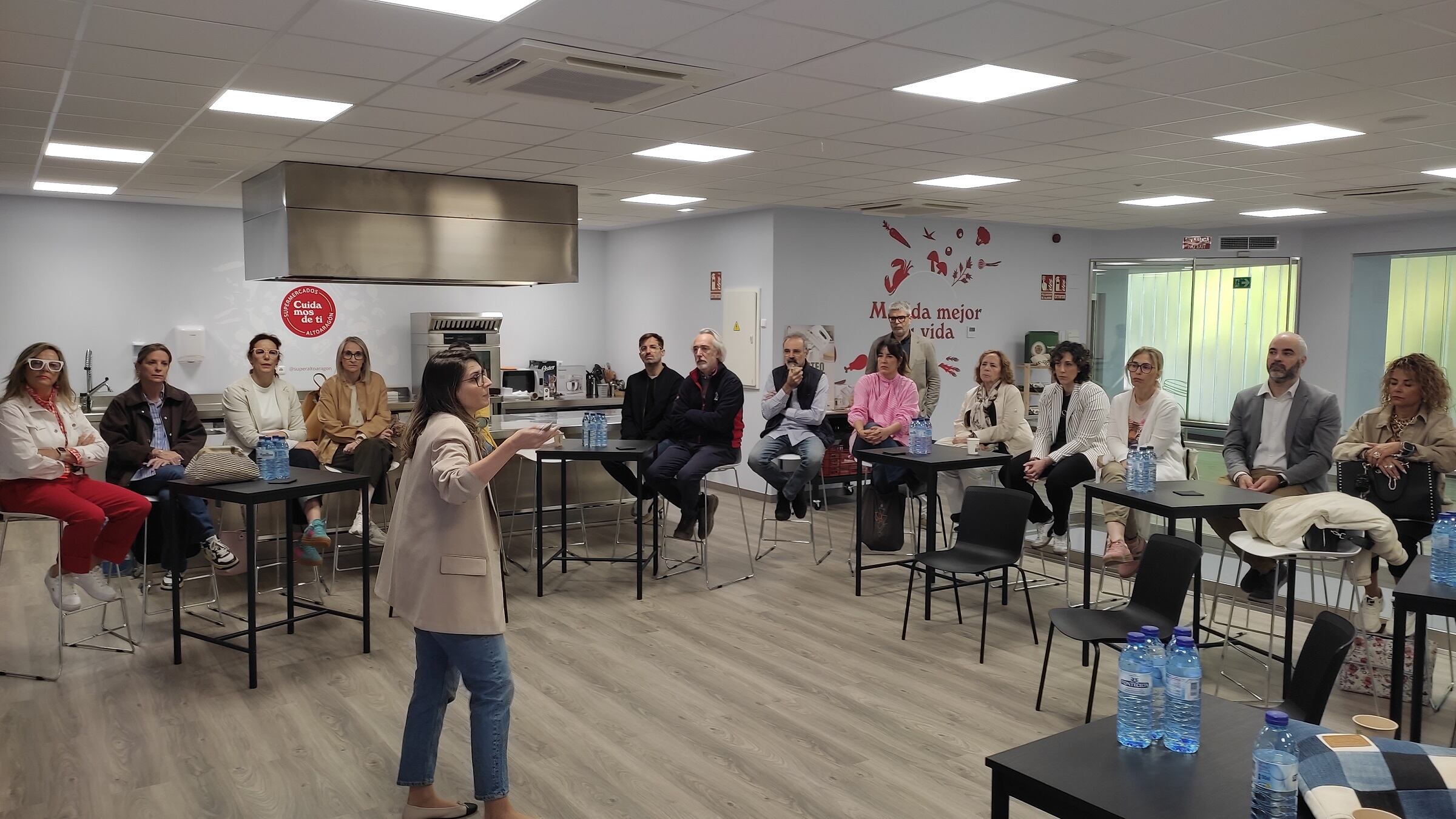 Momento de la presentación realizada en Supermercados Alto Aragón