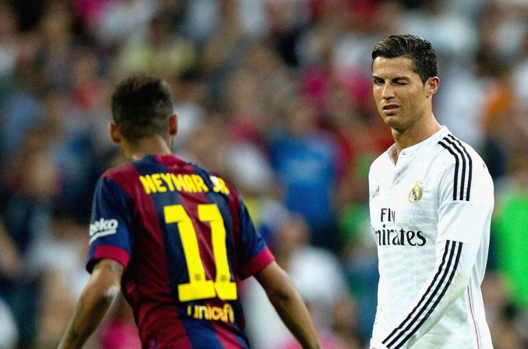 Neymar y Cristiano Ronaldo en el Clásico de la temporada pasada 