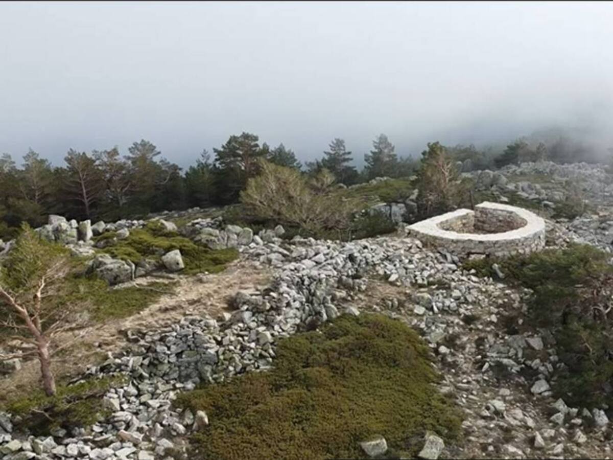 Cinco rutas para conocer la arquitectura militar de la guerra civil en Peguerinos y Las Navas del Marqués