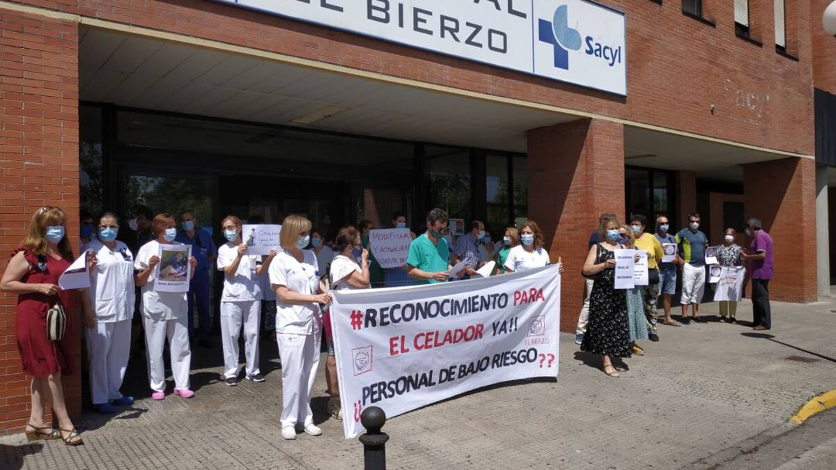 Los celadores se reivindican: 'No somos trabajadores de segunda'
