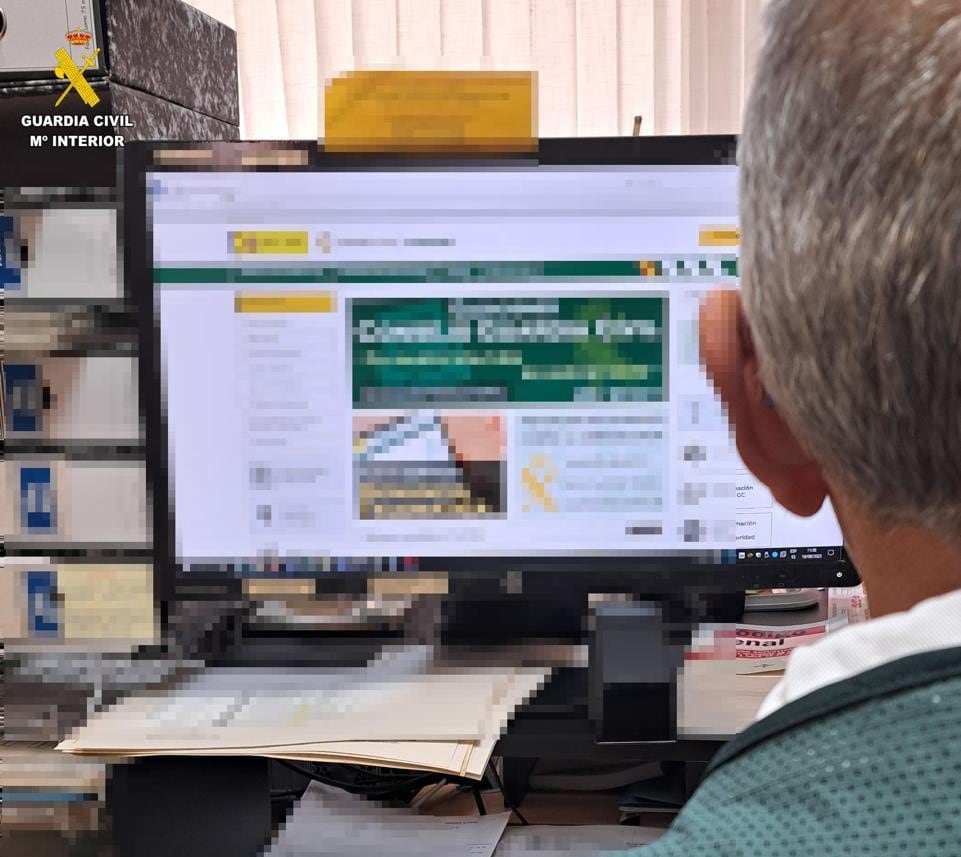 Investigado por inscribir a un trabajador en cursos online sin su consentimiento