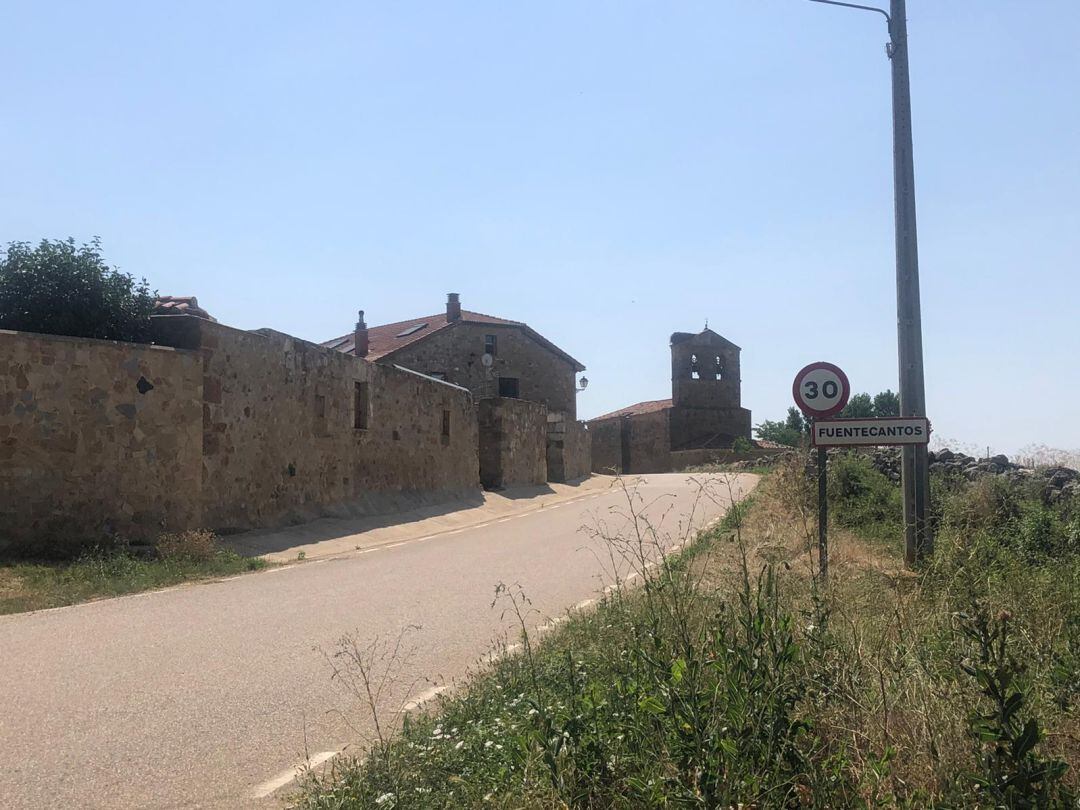 Entrada de la localidad soriana de Fuentecantos.