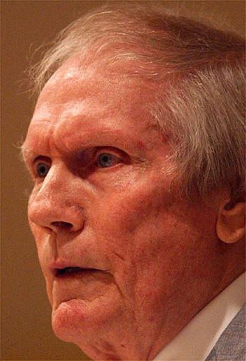 Fred Phelps, reverendo de la iglesia condenada