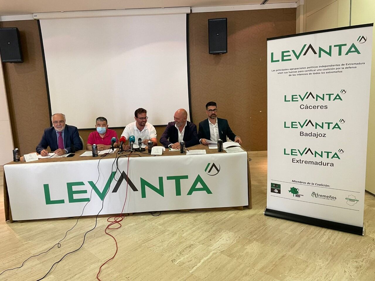 Presentación de la coalición LEVANTA