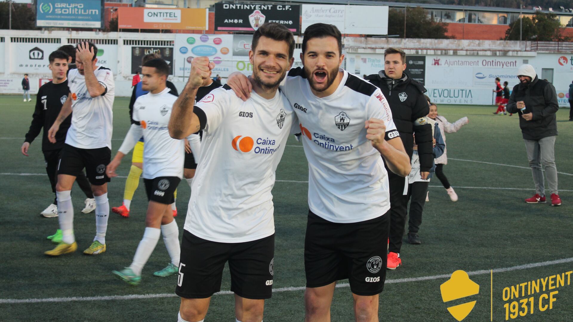 Pablo Bonet junt a Adam // Foto: Ontinyent 1931