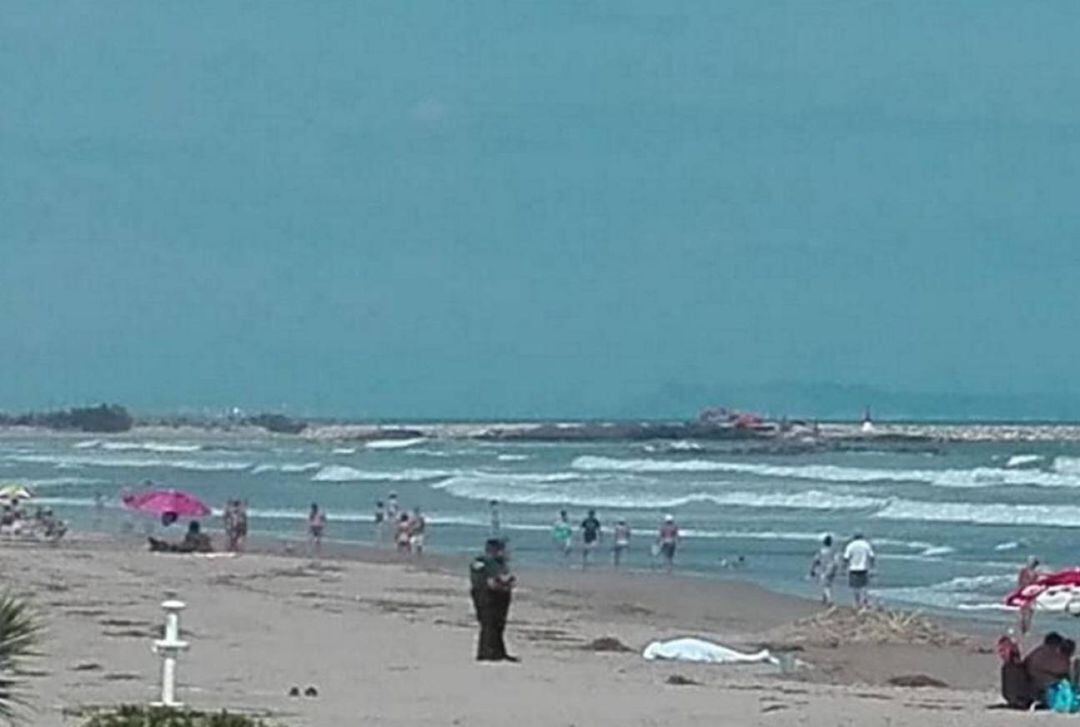 Uno de los fallecidos esta mañana por ahogamiento en la playa de Oliva