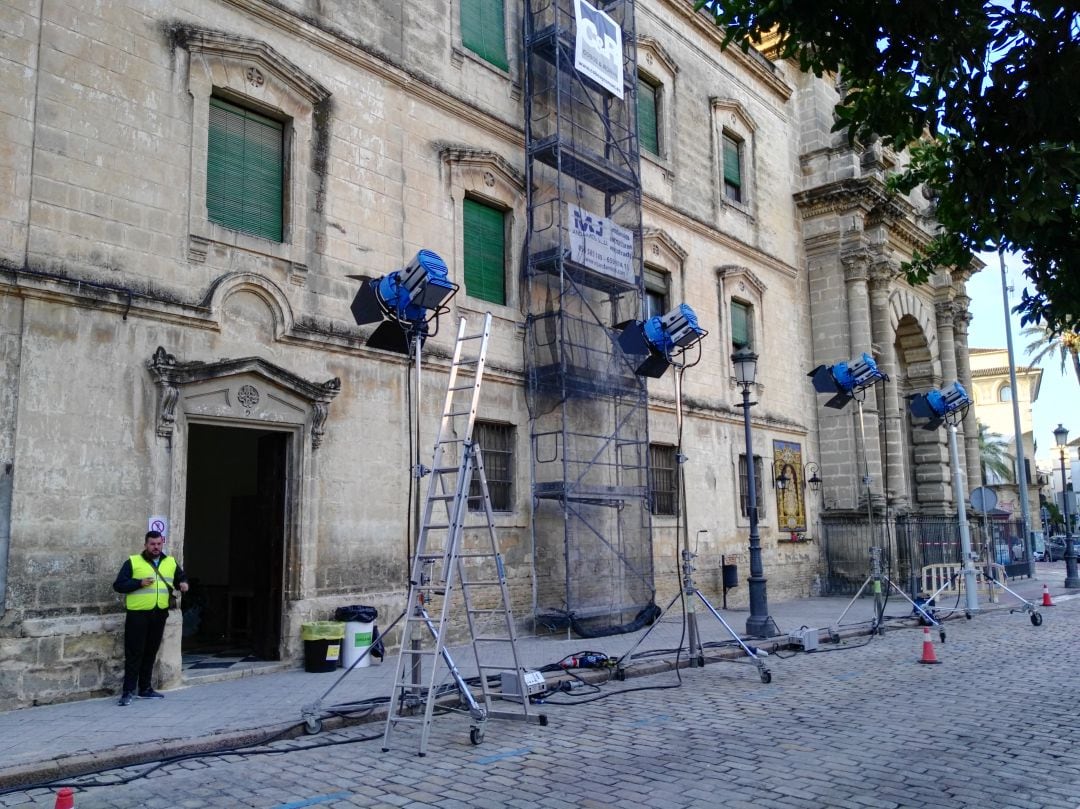 El set de rodaje se ha instalado en la iglesia de Santo Domingo