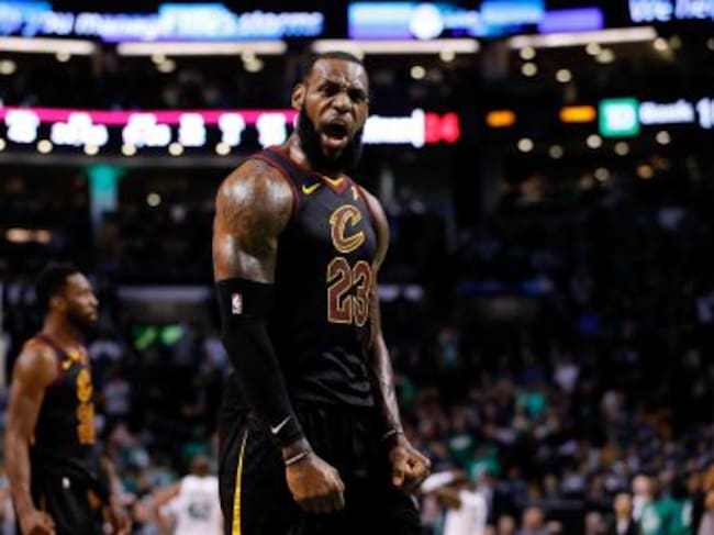 Lebron celebra en el séptimo partido contra Boston