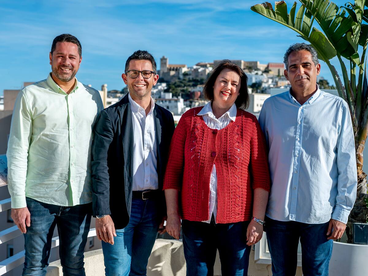 Juan Flores y Carmen Domínguez repiten en la lista electoral del PP de Vila en los puestos de salida