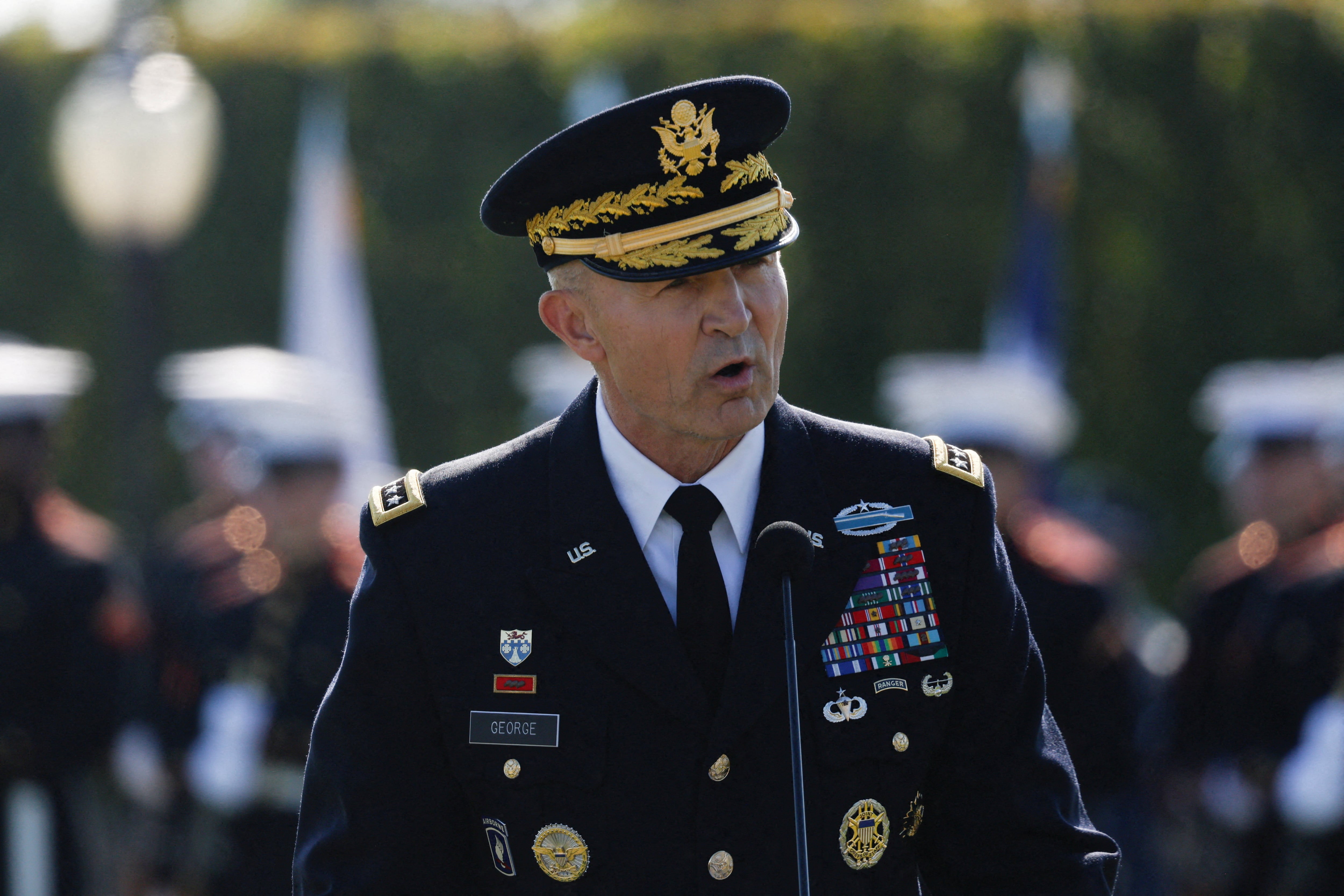 El general Randy George, jefe del Estado Mayor del Ejército de los Estados Unidos, habla durante una ceremonia REUTERS/Daniel Becerril/File Photo