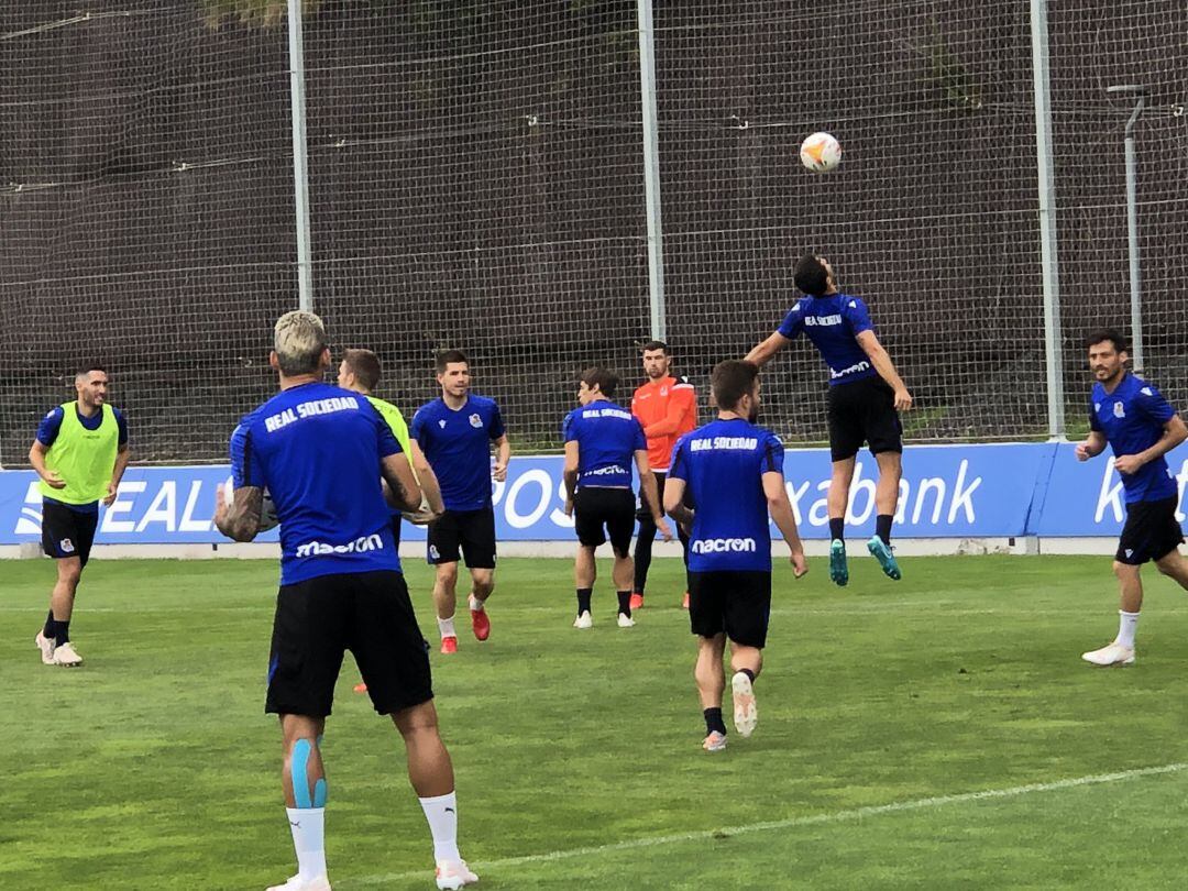 La Real Sociedad se ejercita en Zubieta este verano
