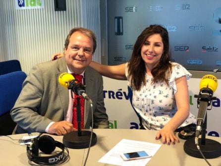 Federico Alegre con Puri Beltrán tras la entrevista