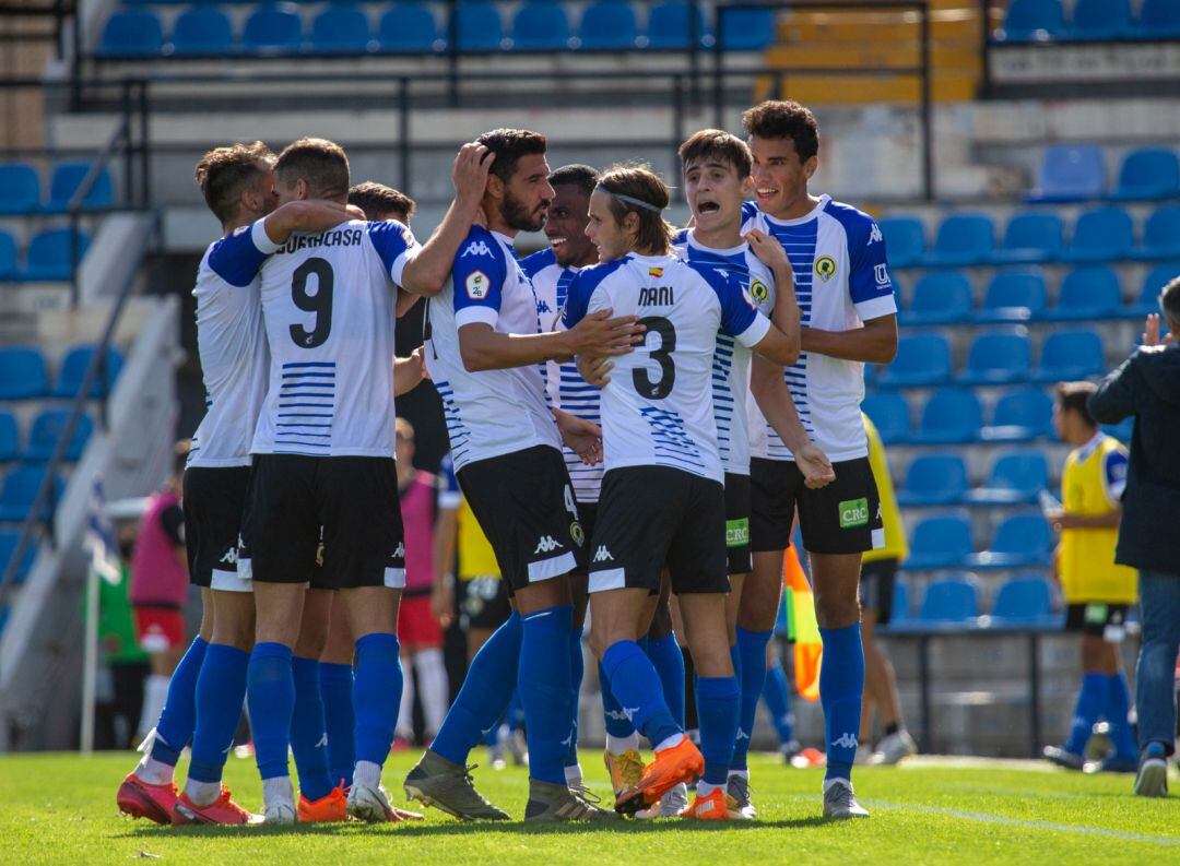 Los jugadores del Hércules delebran el gol de David Sánchez