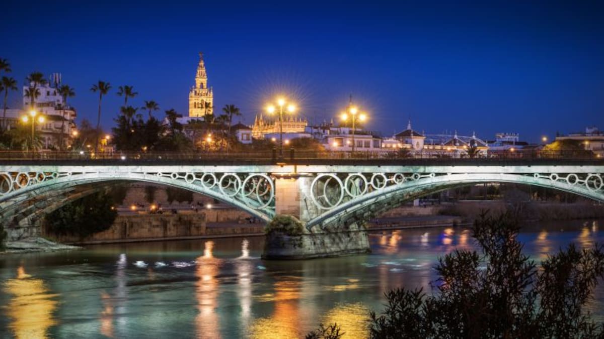 Cinco hospitalizados en Bilbao tras cenar en un restaurante de Sevilla