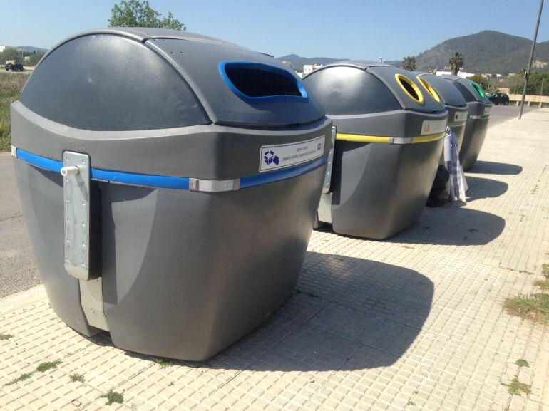 Imagen de archivo de los nuevos contenedores instalados en la ciudad de Ibiza