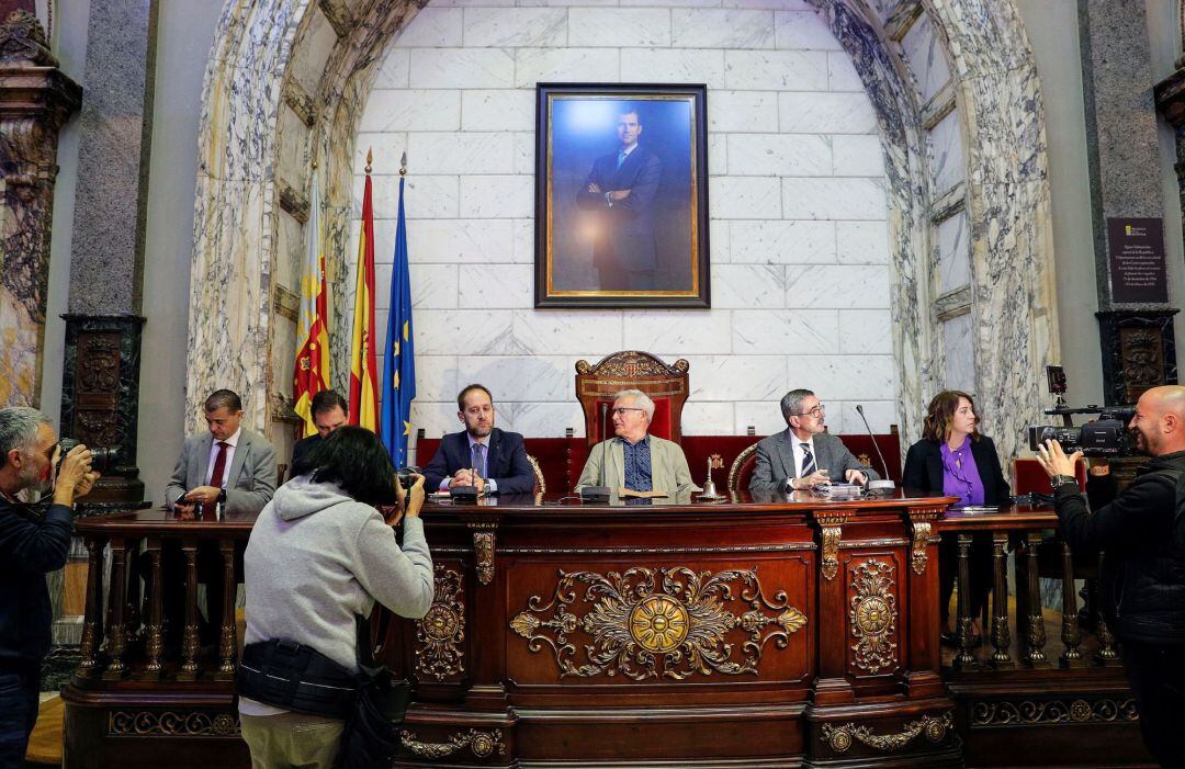 El alcalde de València, Joan Ribó, preside la sesión extraordinaria y urgente de la Junta Local de Protección Civil.