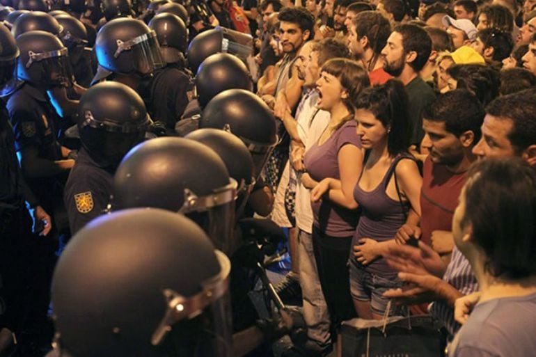 Manifestantes en la Puerta del Sol en agosto de 2011