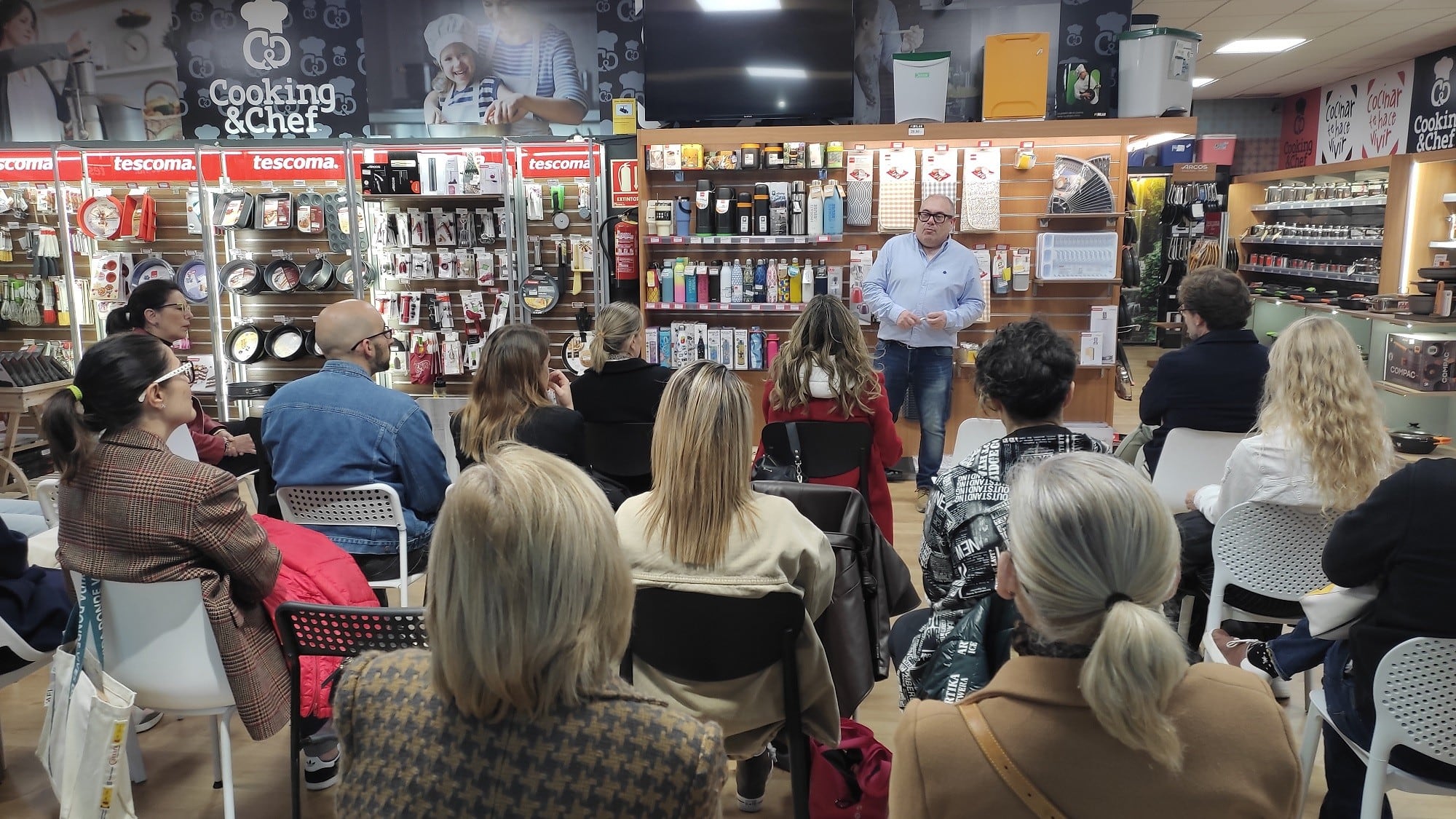 Nueva edición del Café del Comercio