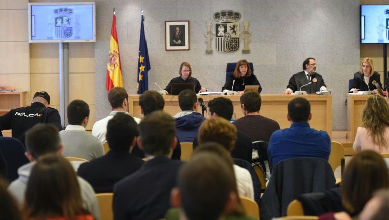 Juicio a los ocho acusados por la agresión a Guardias Civiles en Alsasua en 2016