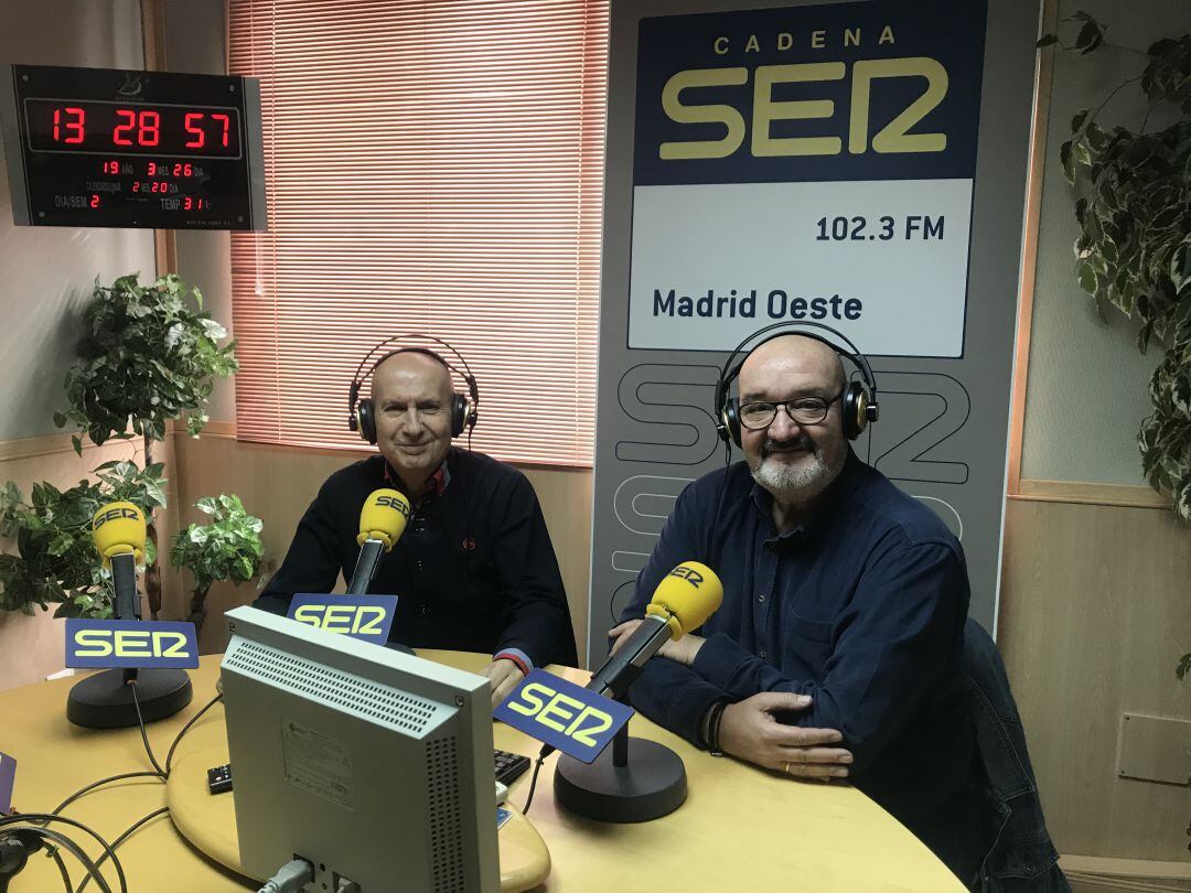 Los escritores Luis María Compés Rebato y Gonzalo Arjona