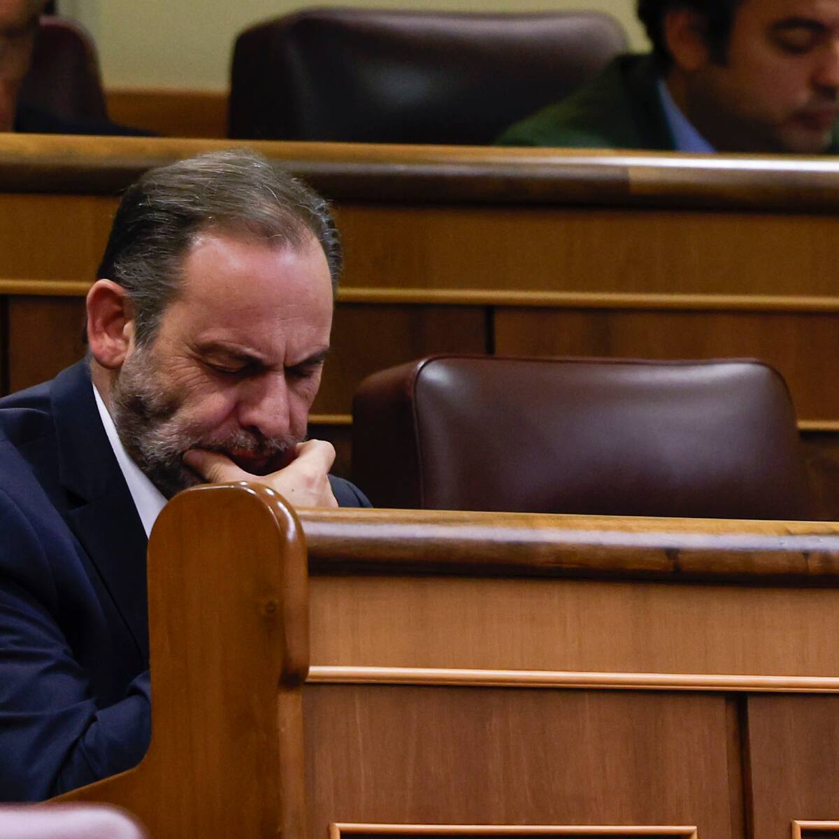 Es fácil gobernar mientras todos miramos hacia la Luna