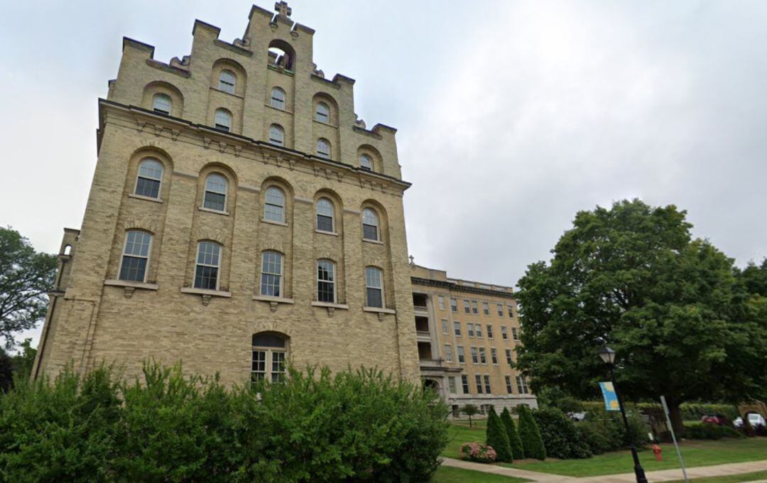 Ocho monjas del Convento Notre Dame de Elm Grove en Wisconsin, Estados Unidos, mueren por COVID-19.