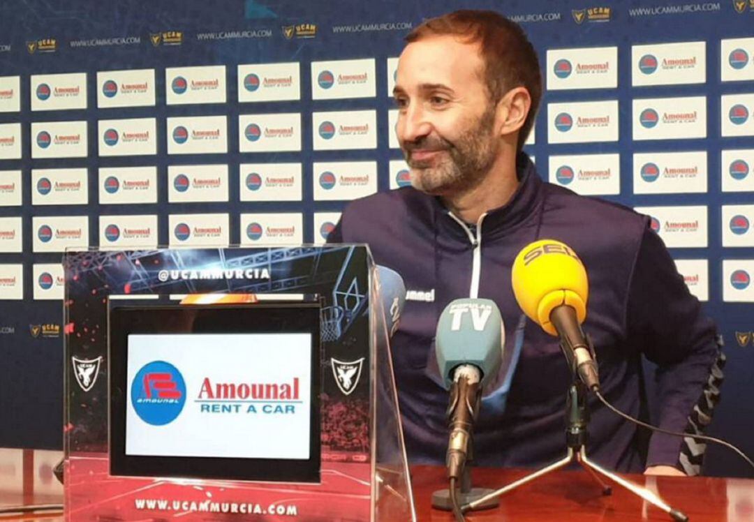 Sito Alonso en una foto de archivo durante una rueda de prensa en el Palacio