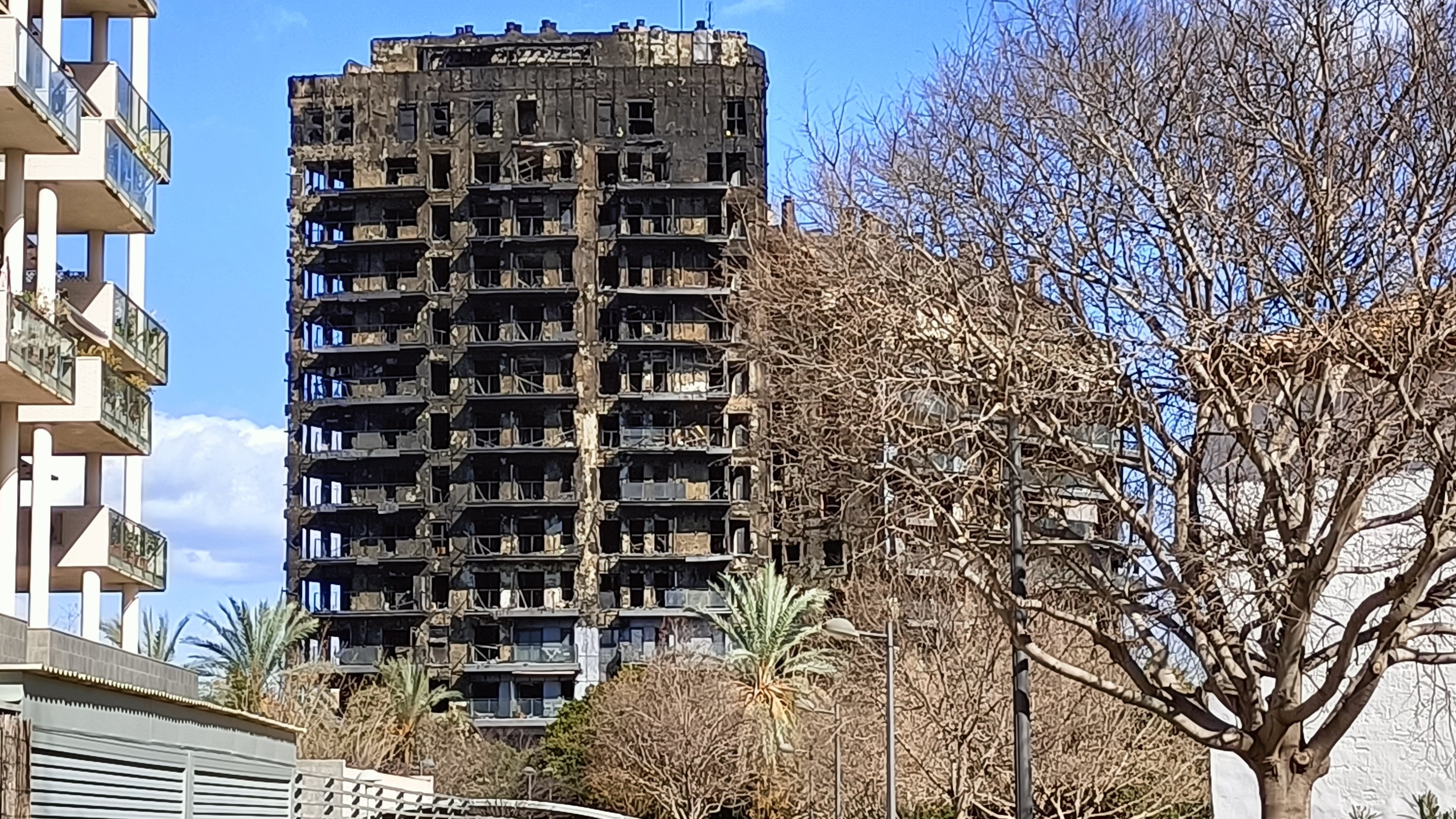 Edificio siniestrado de Campanar