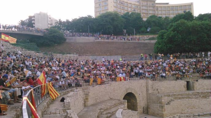 Una vista de la concentració anti consulta de la SCC as l'amfiteatre de Tarragona