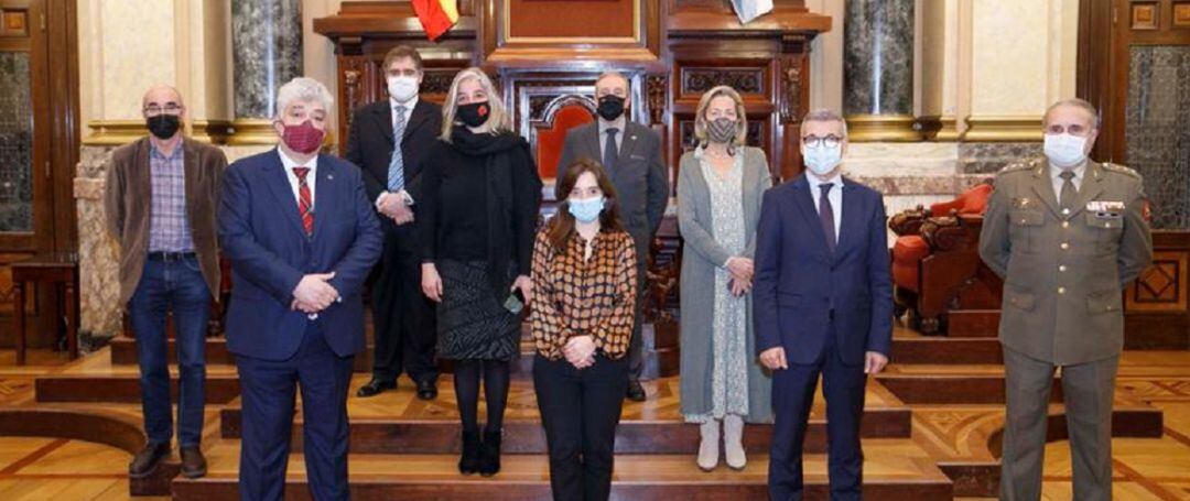 Acto de entrega de la medalla de oro de la Batalla de Elviña