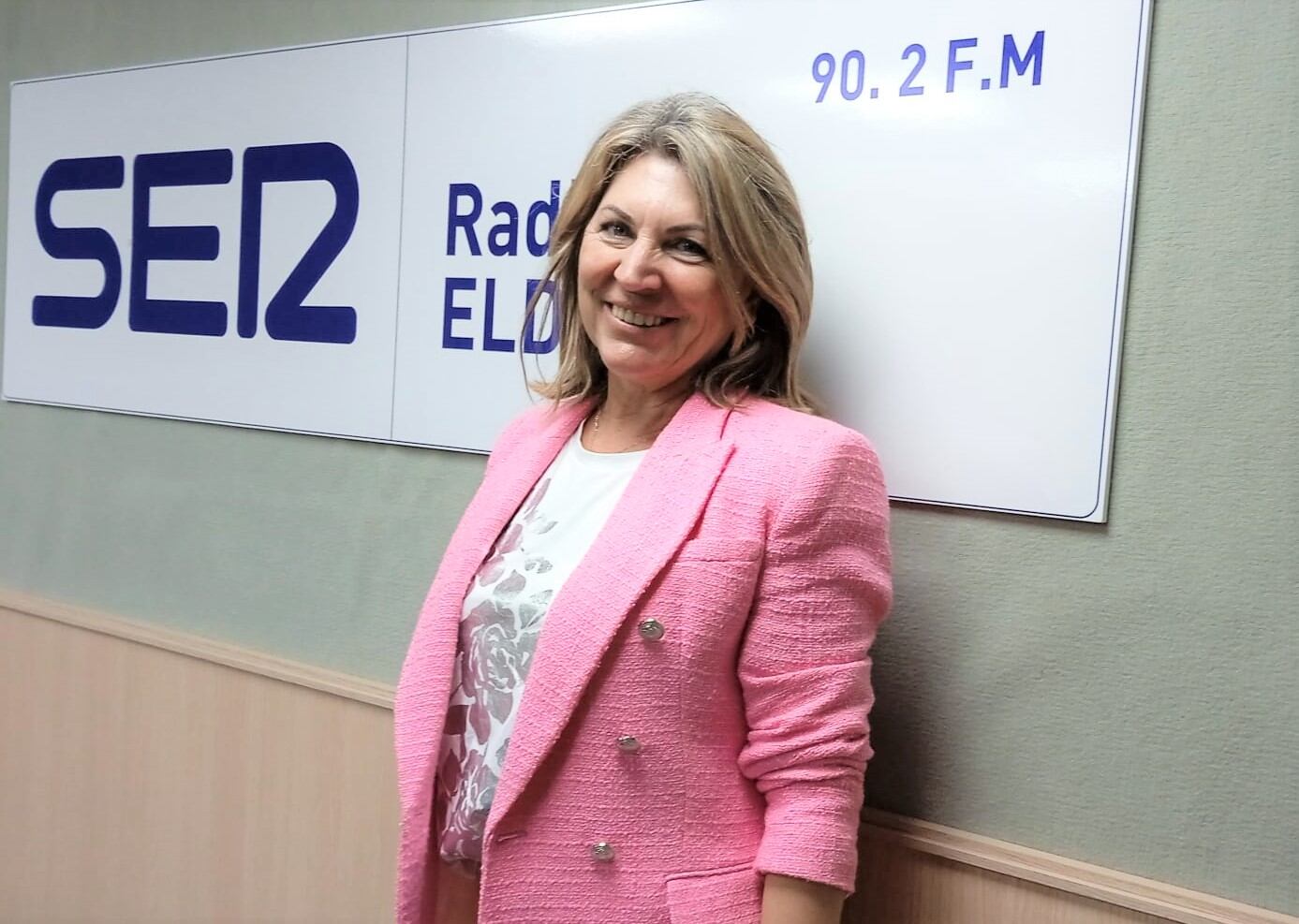 Fuensi Fuertes, directora de los centros Institut Line, en Radio Elda SER