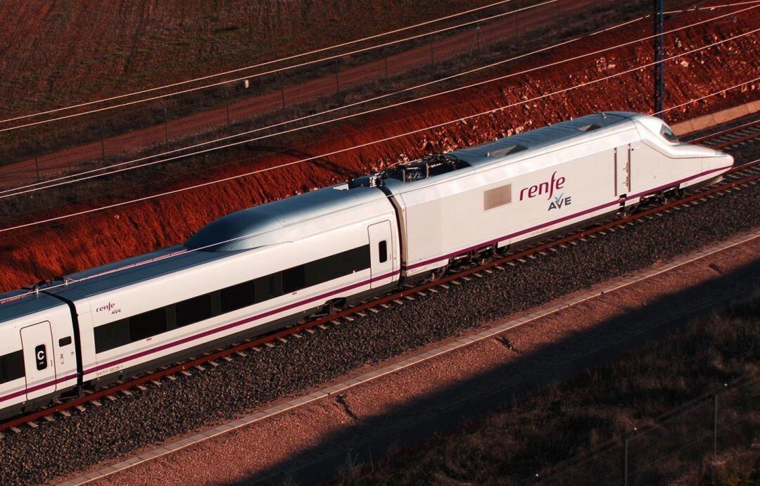 Imagen de archivo de un tren AVE de Renfe.