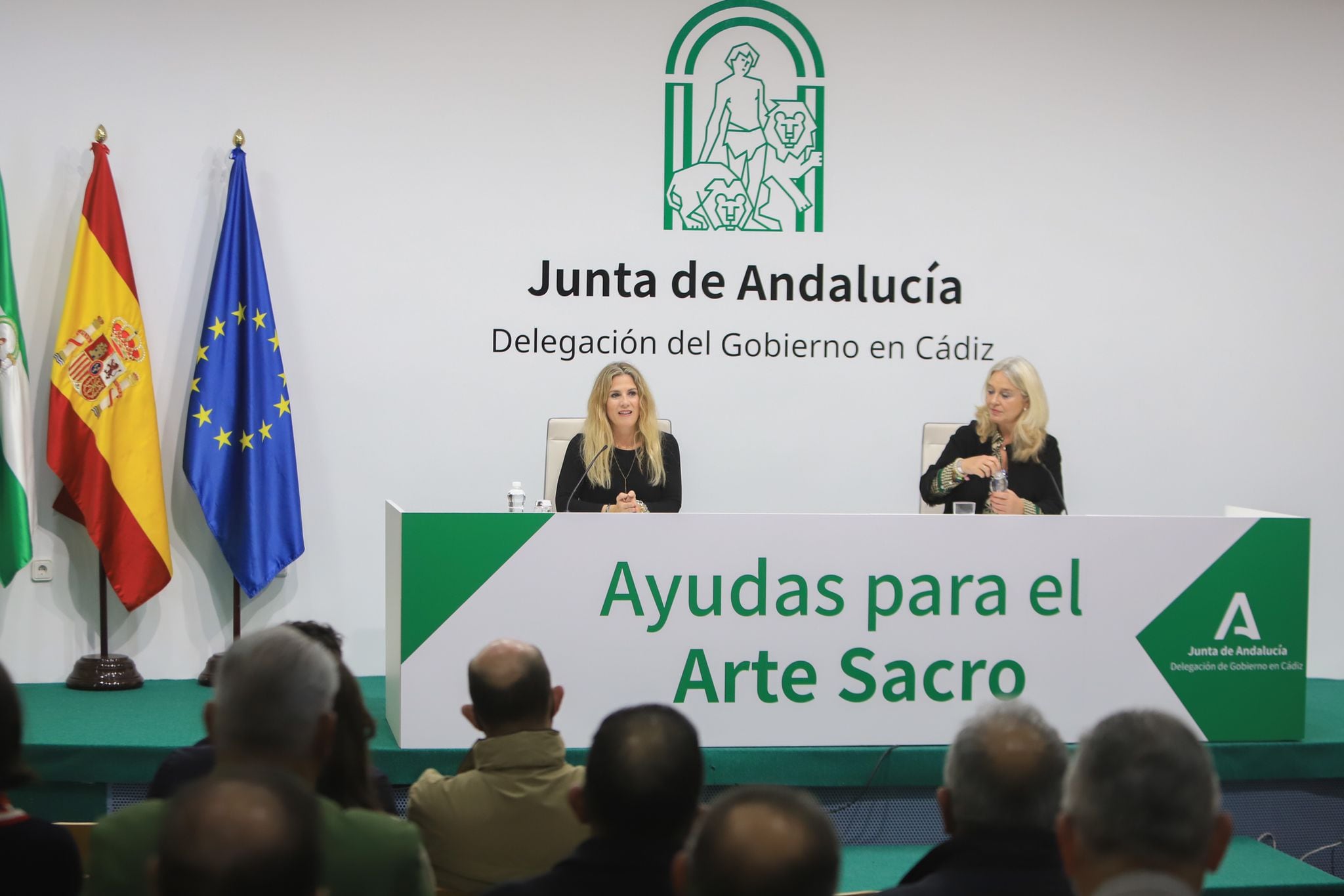 Reunión de Ana Mestre con el sector cofrade