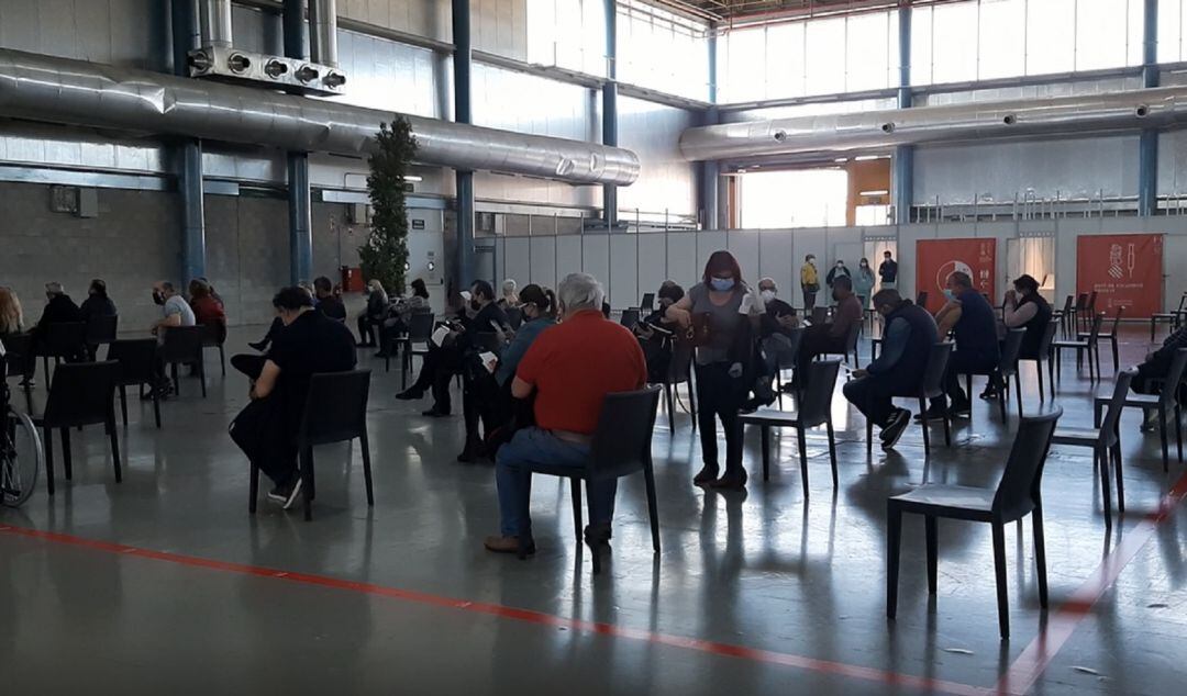 Sala de espera tras la vacunación a los citados en IFA