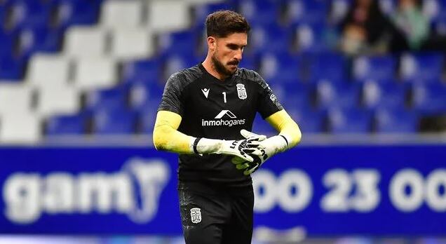 Marc Martínez durante un calentamiento antes de un partido