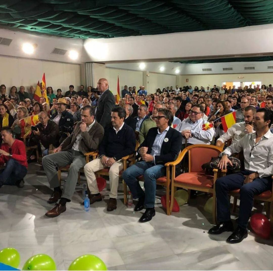 Aspecto abarrotado del Centro de Congresos del Hotel Guadalete