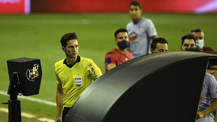 "El arbitraje español sin VAR era el mejor del mundo, con VAR no está ni entre los mejores"