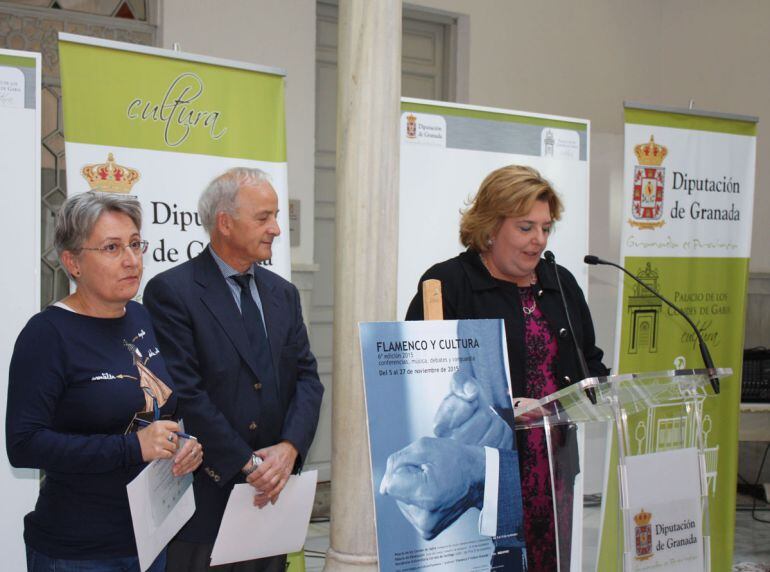 La diputada de Cultura Fátima Gómez presenta el ciclo "Flamenco y Cultura" que se celebrará en noviembre