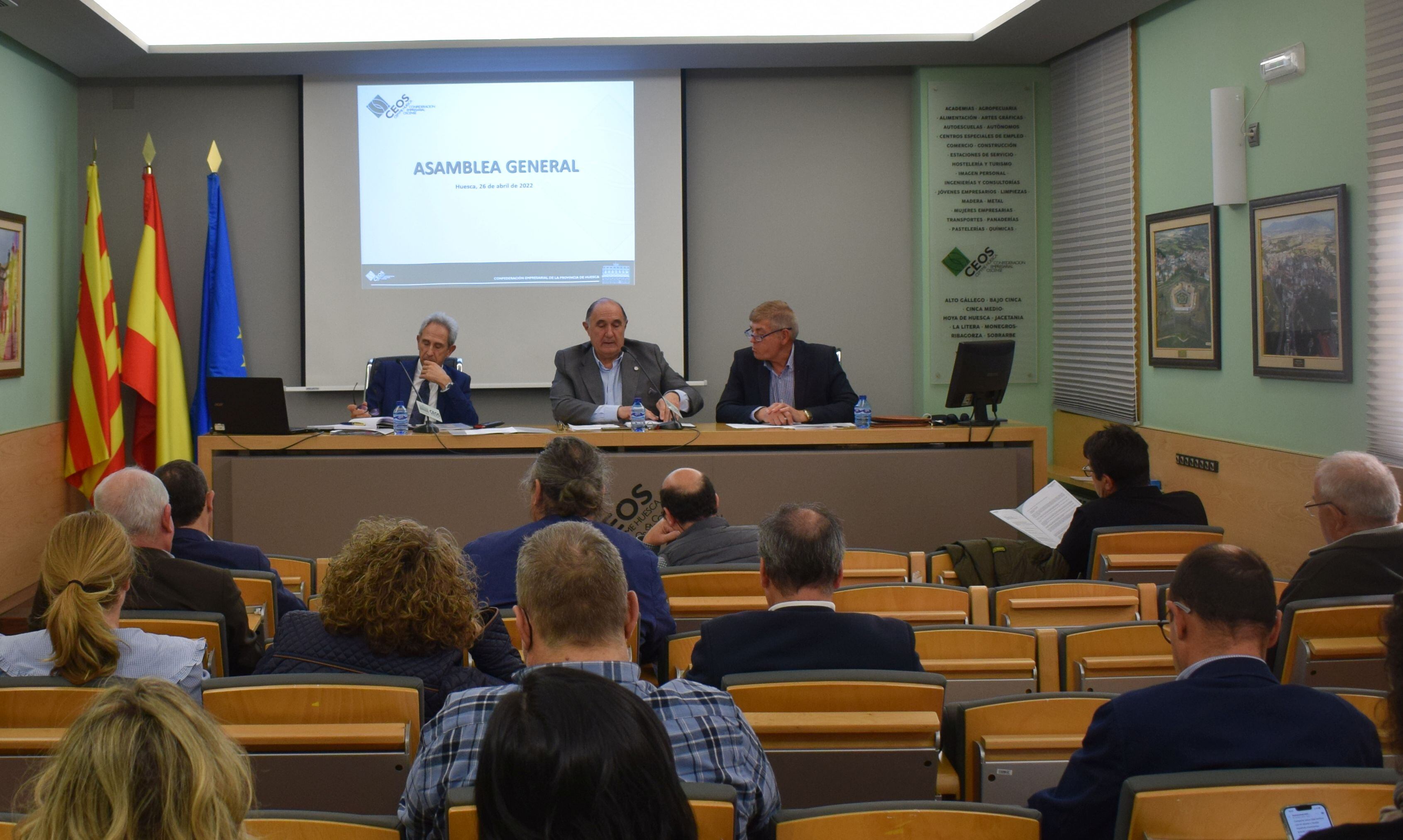 José Fernando Luna presidiendo la última asamblea general de CEOS CEPYME Huesca