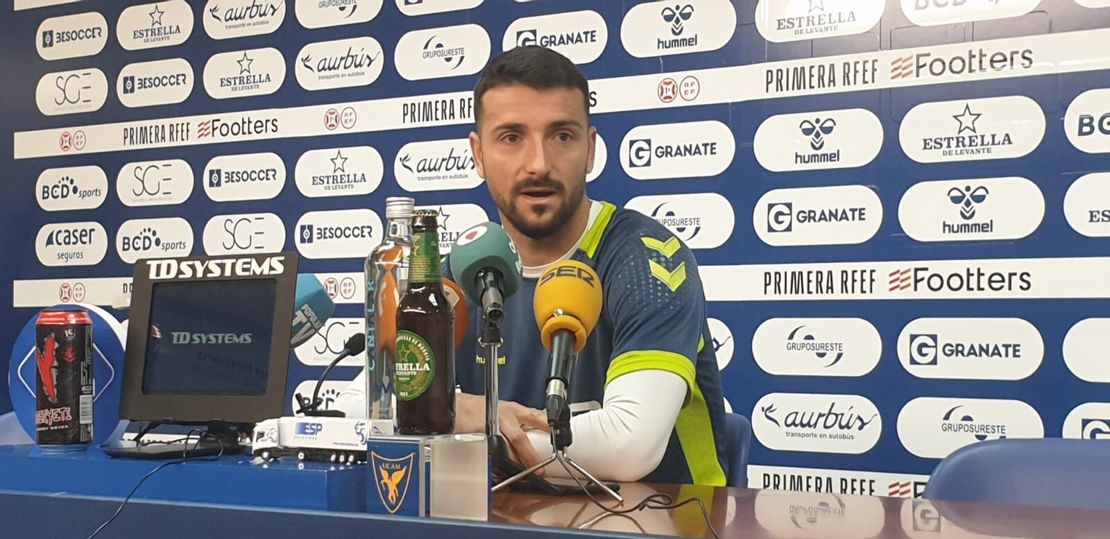 Rubén Mesa en la sala de prensa del BeSoccer La Condomina