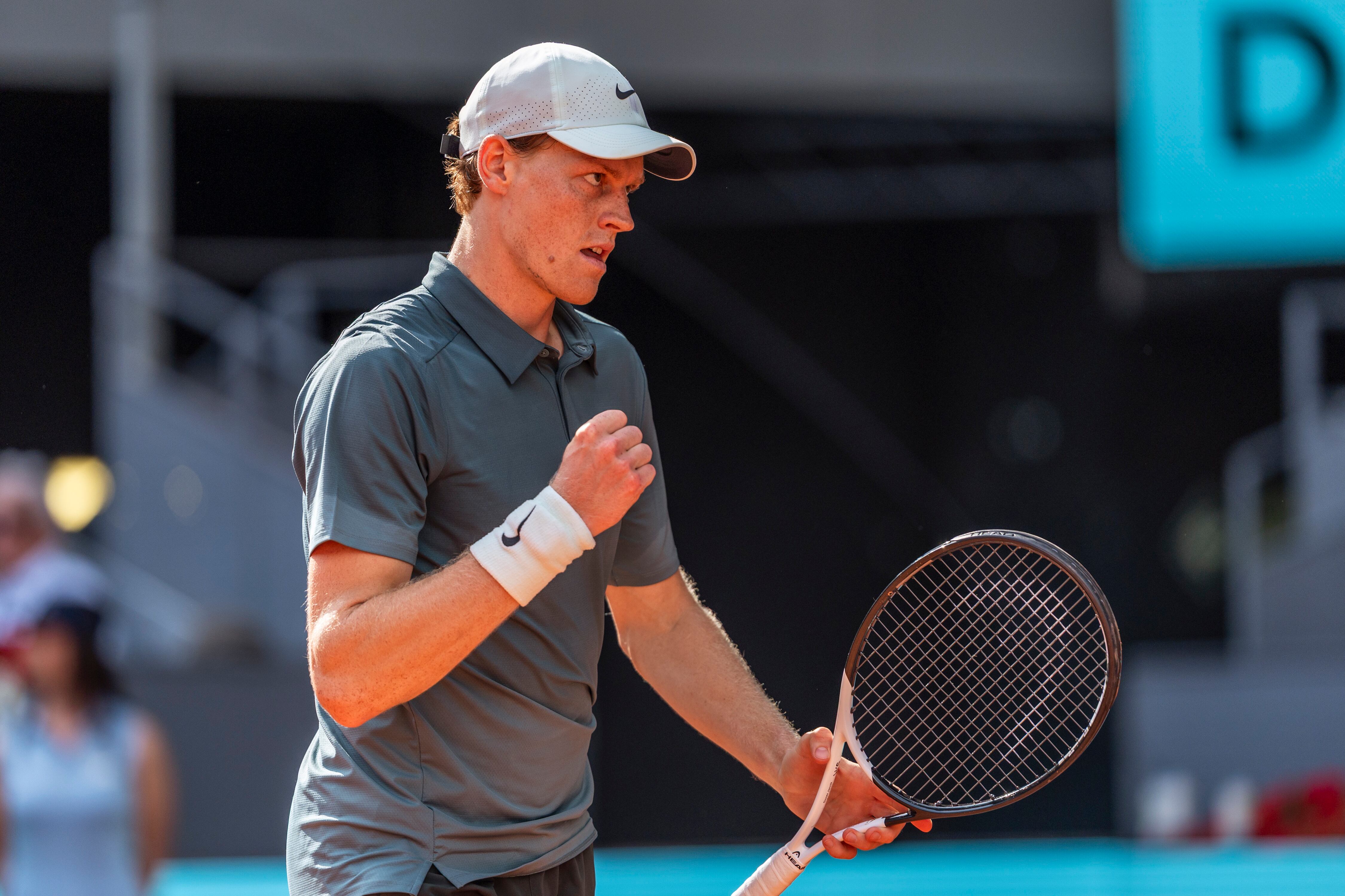 Jannik Sinner celebra un punto durante el Mutua Madrid Open 2026